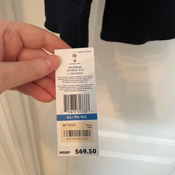 Tommy Hilfiger “H” long sleeve cable knit crew sweater size XLarge in navy. NWT - Picture 8 of 8